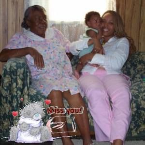 Meet your Posher, Andrea